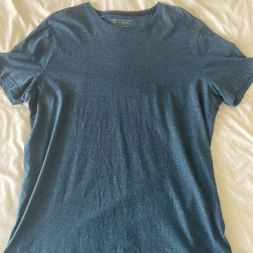 Navy blue banana republic XL soft wash tee